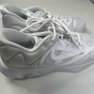 Nike All-White Mesh Sneakers Nike Giannis Immortality 3